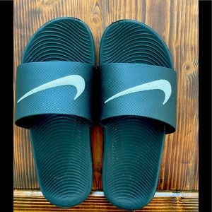 Nike Shower Slides size 6